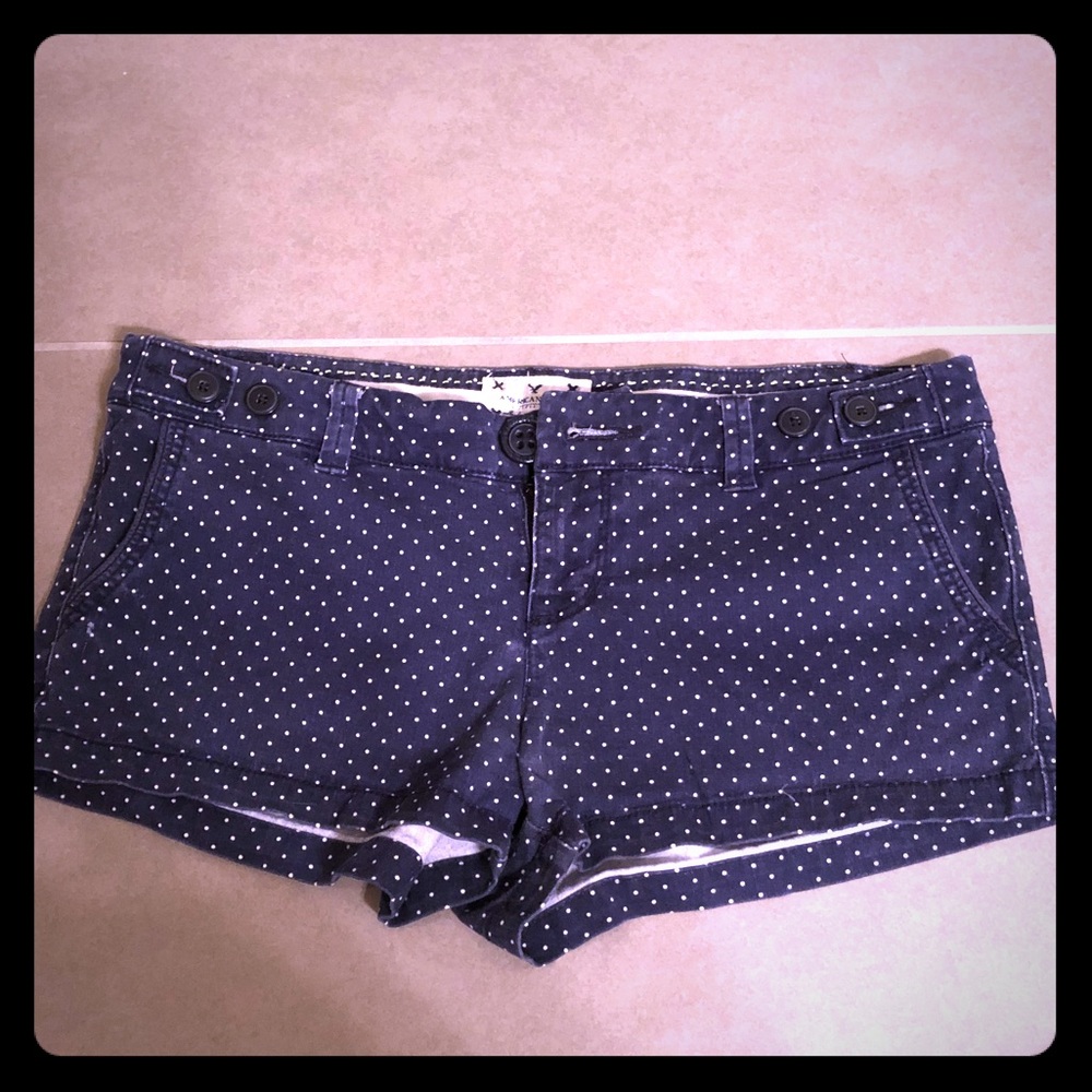 American Eagle navy polka dot shorts